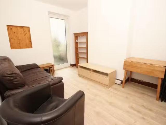 4 bedroom terraced house for rent in Charminster, Bournemouth.
