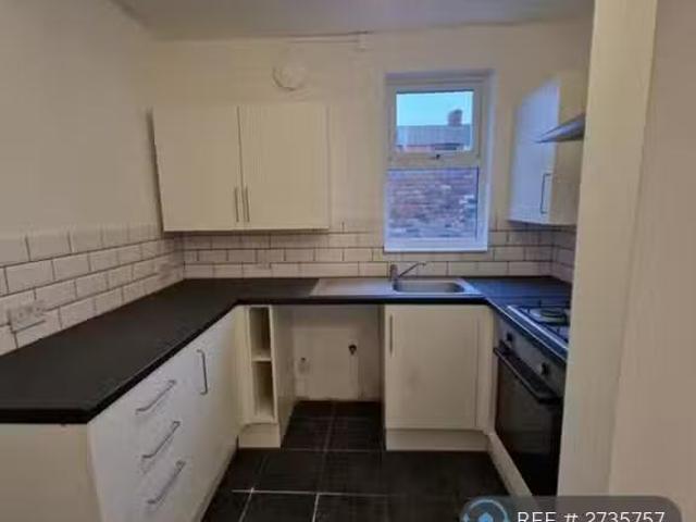 4 bedroom terraced house for rent in Birkenhead Road, Wallasey.