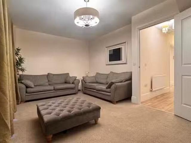 4 bedroom terraced house for rent in Emmeline Avenue, DA10