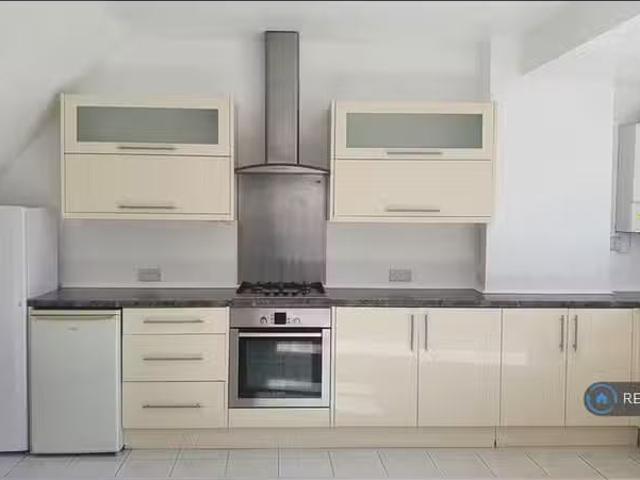 4 bedroom terraced house for rent in Enfield Road, Bristol, BS16