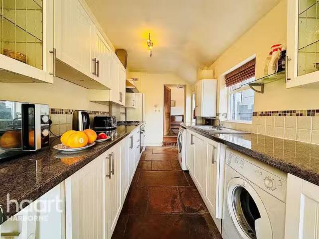 4 bedroom terraced house for rent in Northfield Road, Harborne.