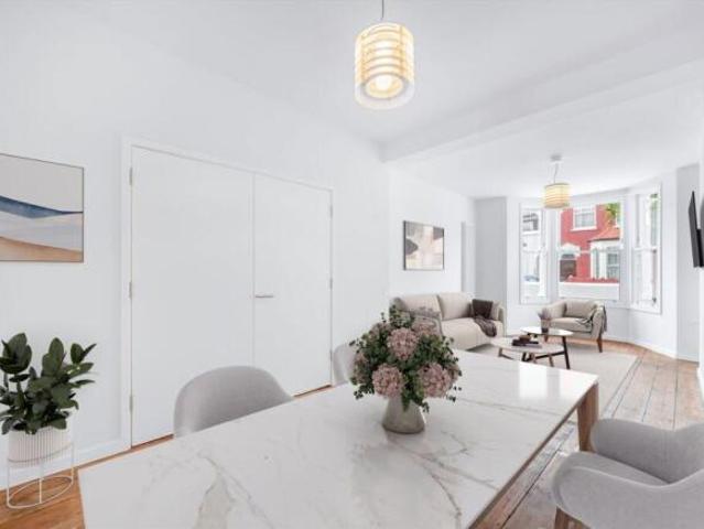 4 bedroom terraced house for rent in Napier Road, Kensal Rise, NW10