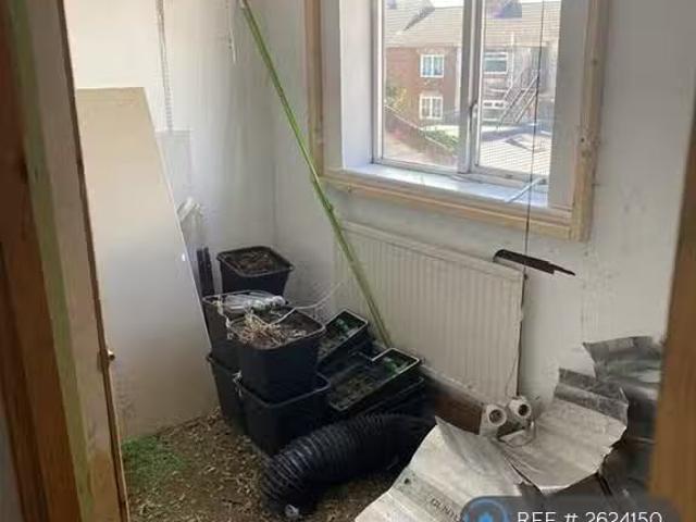 4 bedroom terraced house for rent in The Arches, Trowbridge, B.