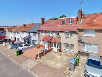 4 bedroom terraced house for sale