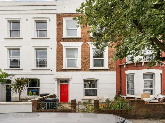 4 bedroom terraced house for sale