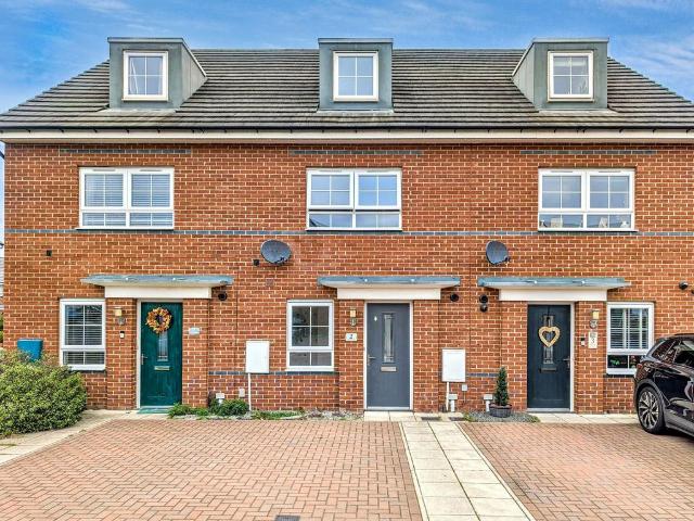 4 bedroom terraced house for sale