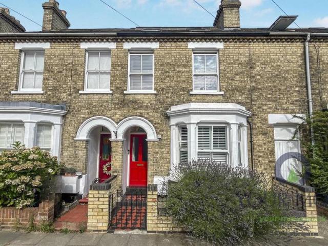 4 bedroom terraced house for sale