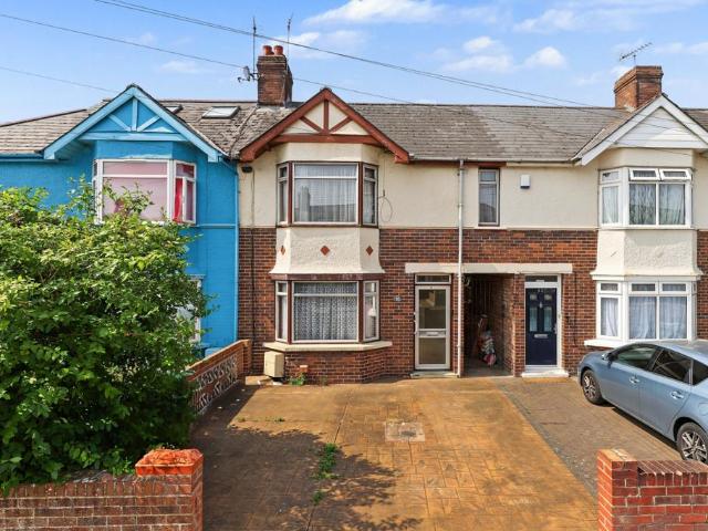 4 bedroom terraced house for sale