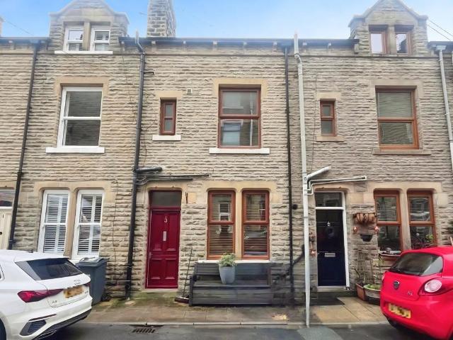4 bedroom terraced house for sale
