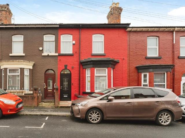 4 bedroom terraced house for sale