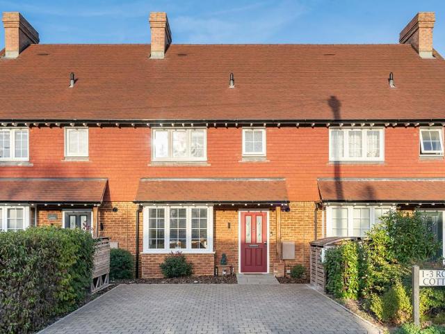 4 bedroom terraced house for sale