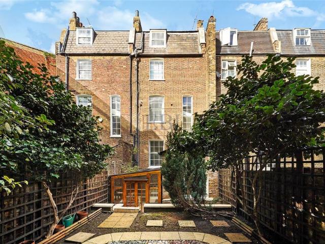 4 bedroom terraced house for sale
