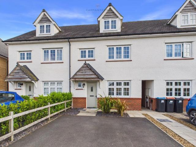 4 bedroom terraced house for sale