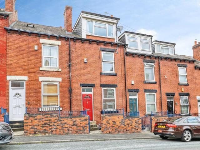 4 bedroom terraced house for sale