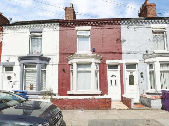 4 bedroom terraced house for sale