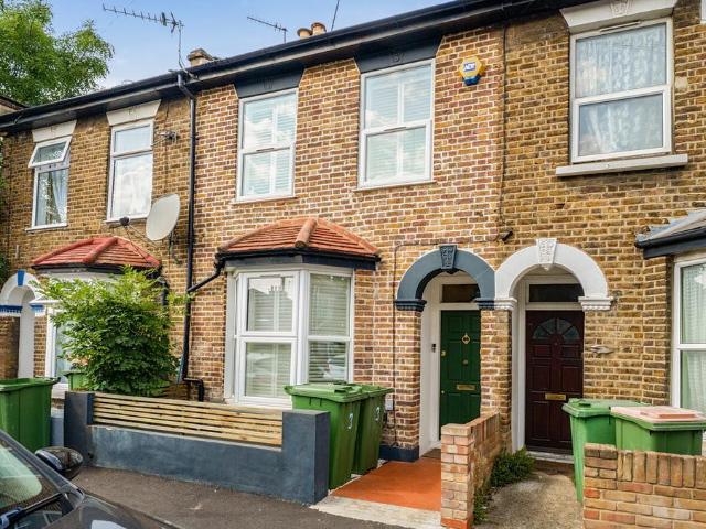 4 bedroom terraced house for sale