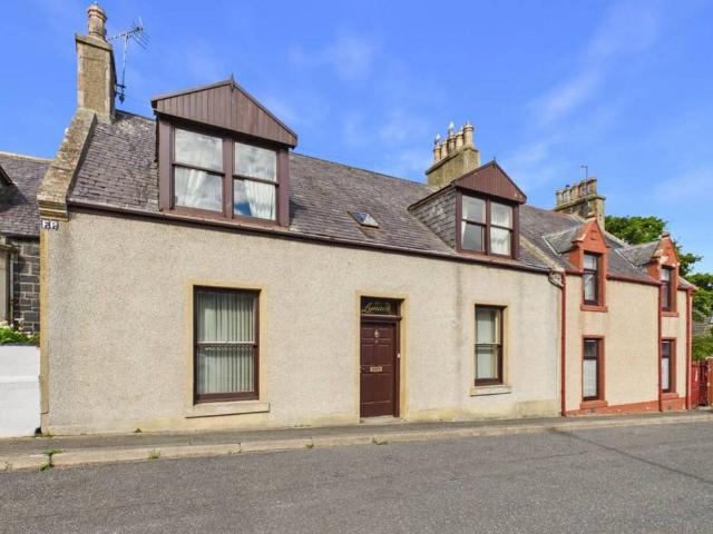 4 bedroom terraced house for sale