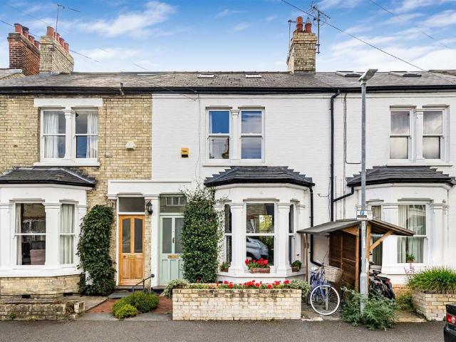 4 bedroom terraced house for sale