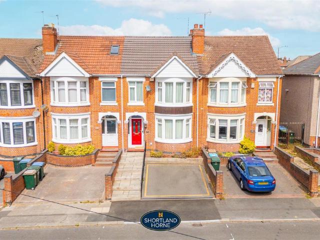 4 bedroom terraced house for sale