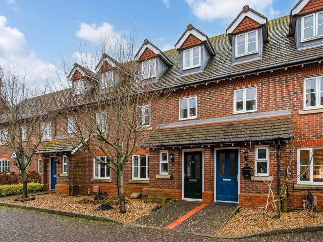 4 bedroom terraced house for sale