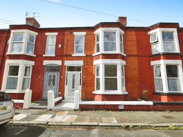 4 bedroom terraced house for sale