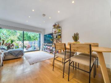 House for sale in Ebury Bridge Road SW1 London - Garden