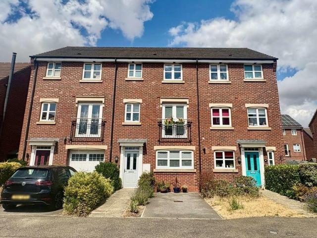 4 bedroom terraced house for sale