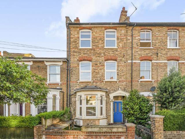 4 bedroom terraced house for sale