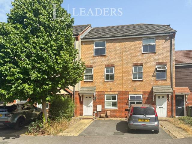 4 bedroom terraced house for sale
