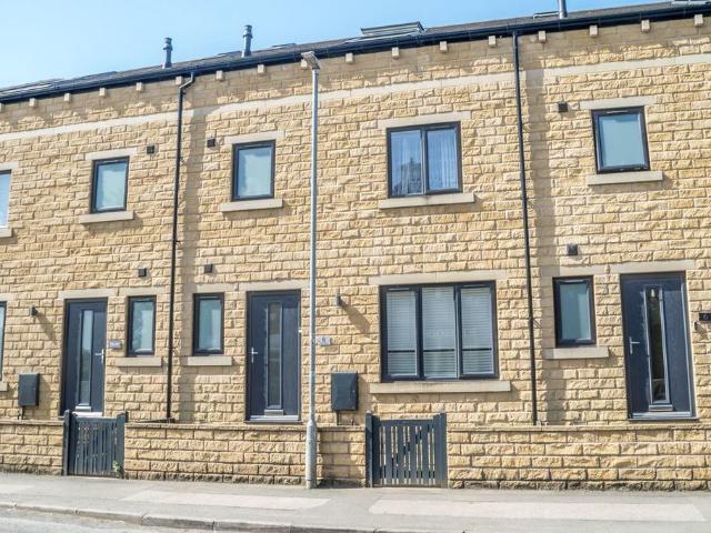 4 bedroom terraced house for sale