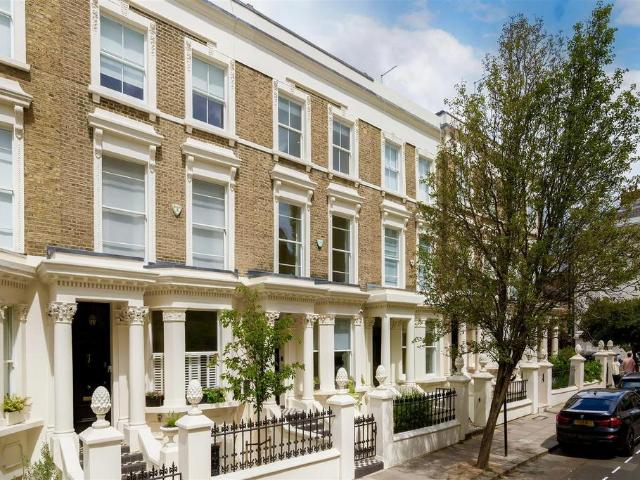 4 bedroom terraced house for sale