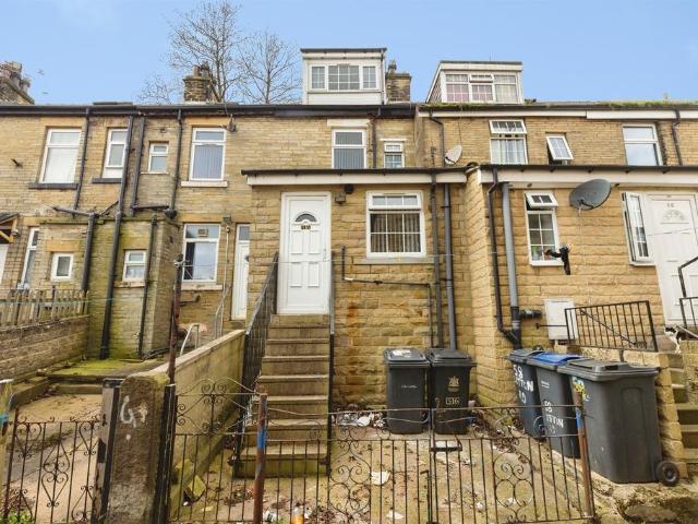 4 bedroom terraced house for sale