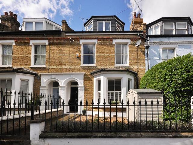 4 bedroom terraced house for sale