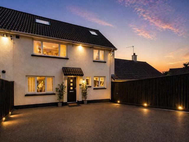 4 bedroom terraced house for sale