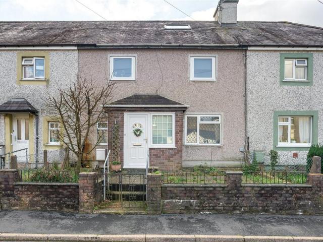 4 bedroom terraced house for sale
