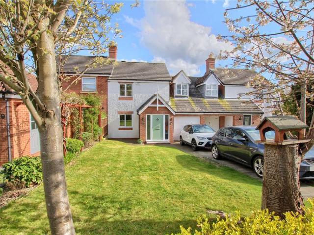 4 bedroom terraced house for sale
