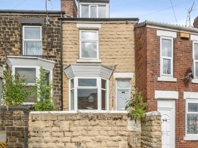 4 bedroom terraced house for sale