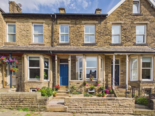 4 bedroom terraced house for sale