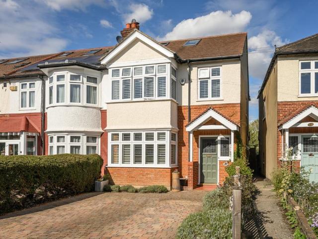 4 bedroom terraced house for sale