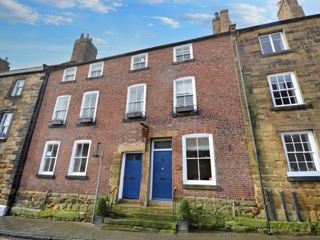 4 bedroom terraced house for sale