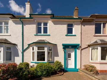 4 bedroom terraced house for sale