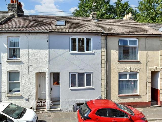 4 bedroom terraced house for sale