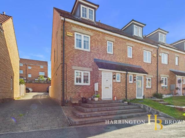 4 bedroom terraced house for sale