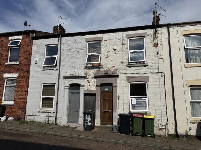 4 bedroom terraced house for sale