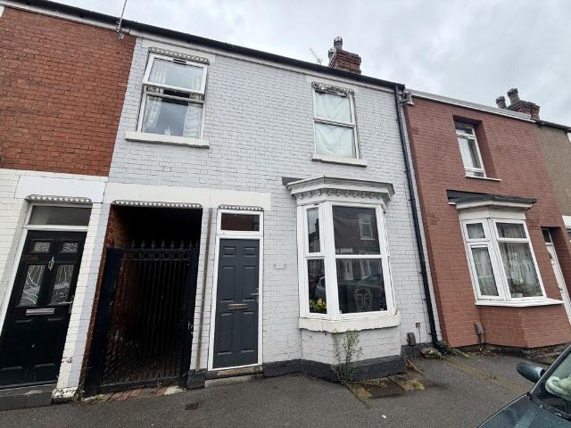 4 bedroom terraced house for sale