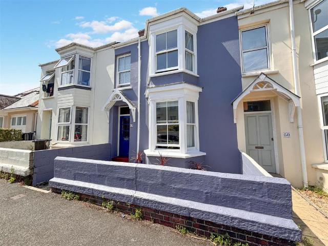 4 bedroom terraced house for sale