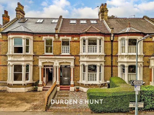 4 bedroom terraced house for sale