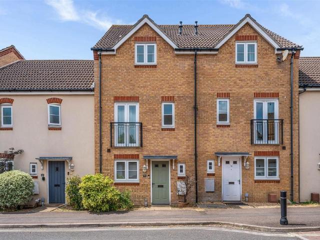 4 bedroom terraced house for sale