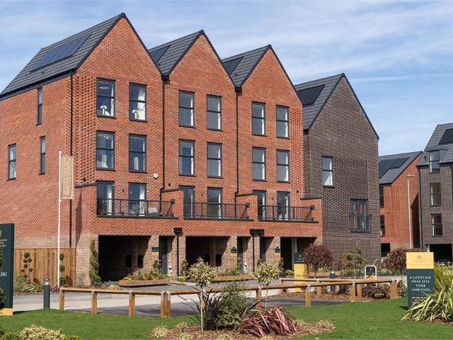 4 bedroom terraced house for sale