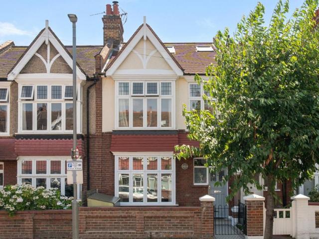 4 bedroom terraced house for sale
